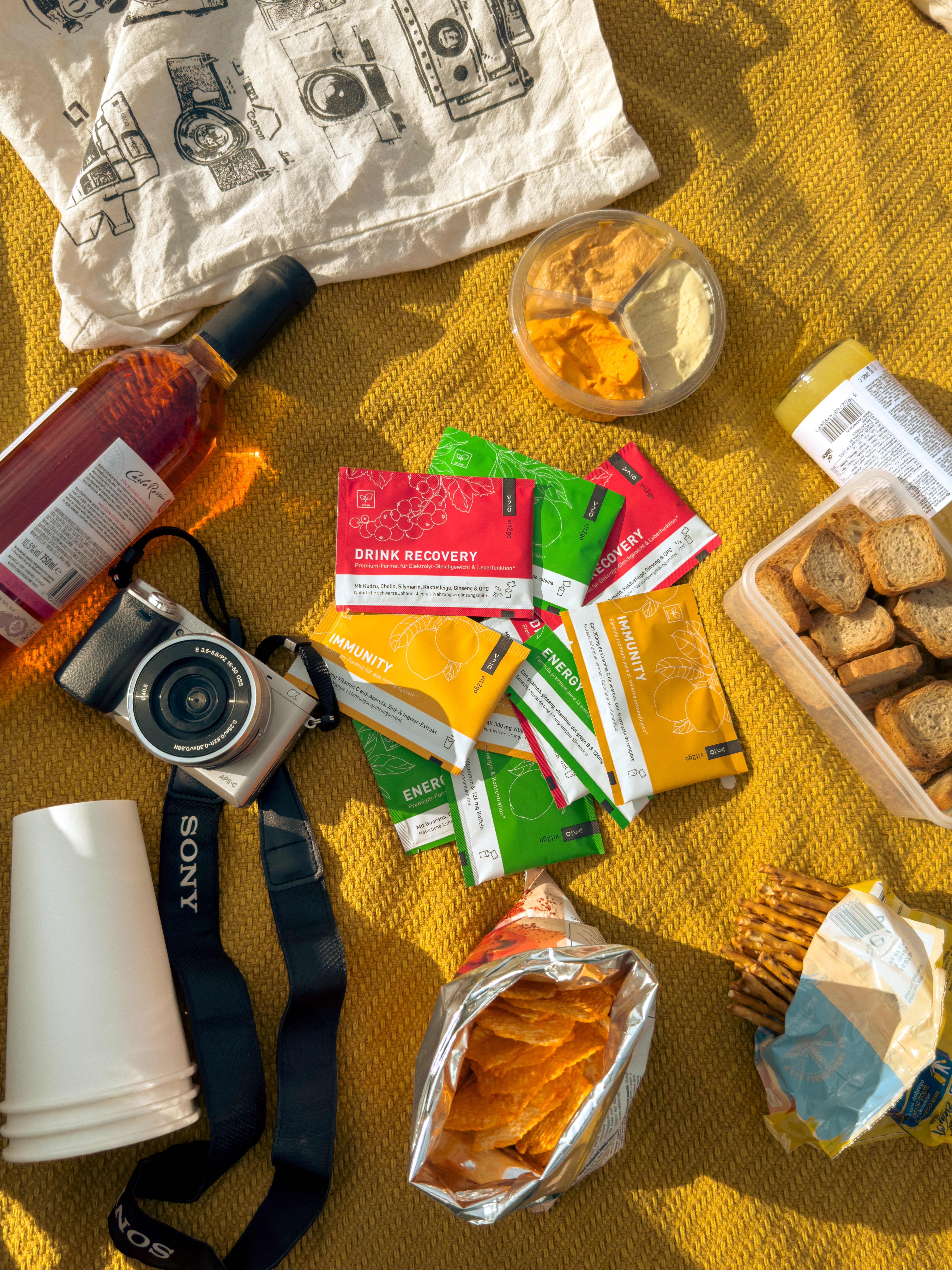 Vit2go Discovery Pack at a picnic